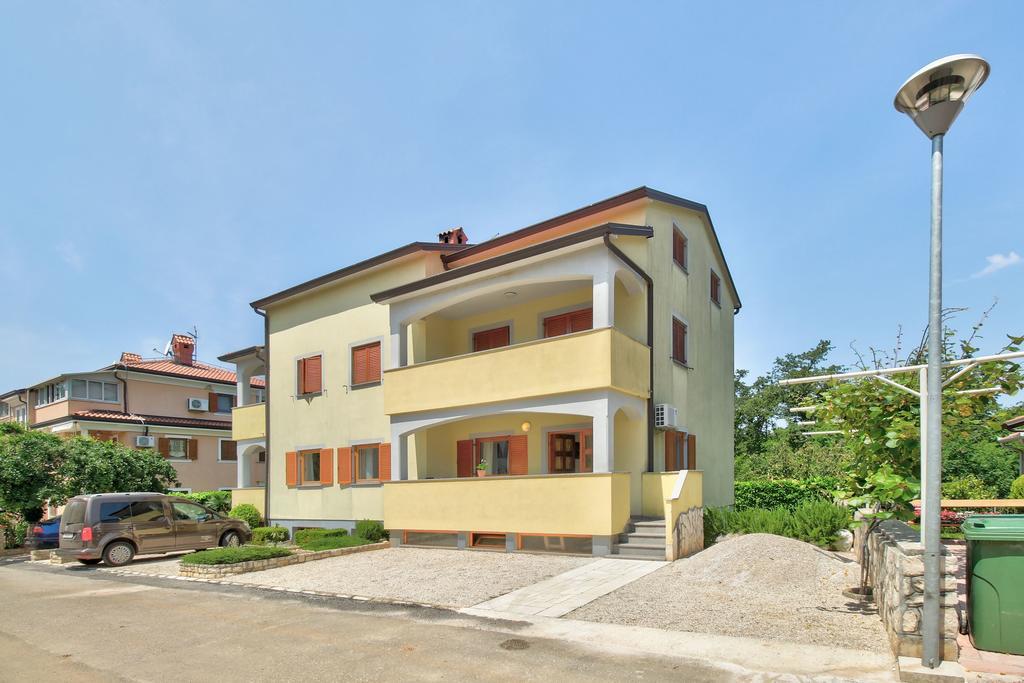 Apartments Vera أوماغ المظهر الخارجي الصورة