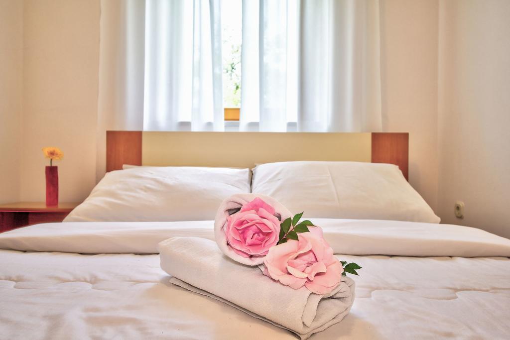 Apartments Vera أوماغ المظهر الخارجي الصورة