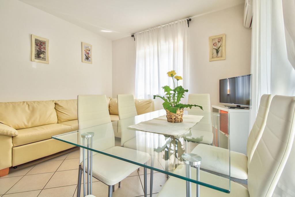 Apartments Vera أوماغ المظهر الخارجي الصورة