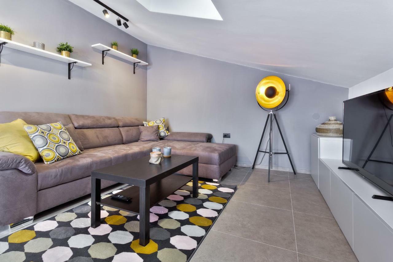 Apartments Vera أوماغ المظهر الخارجي الصورة